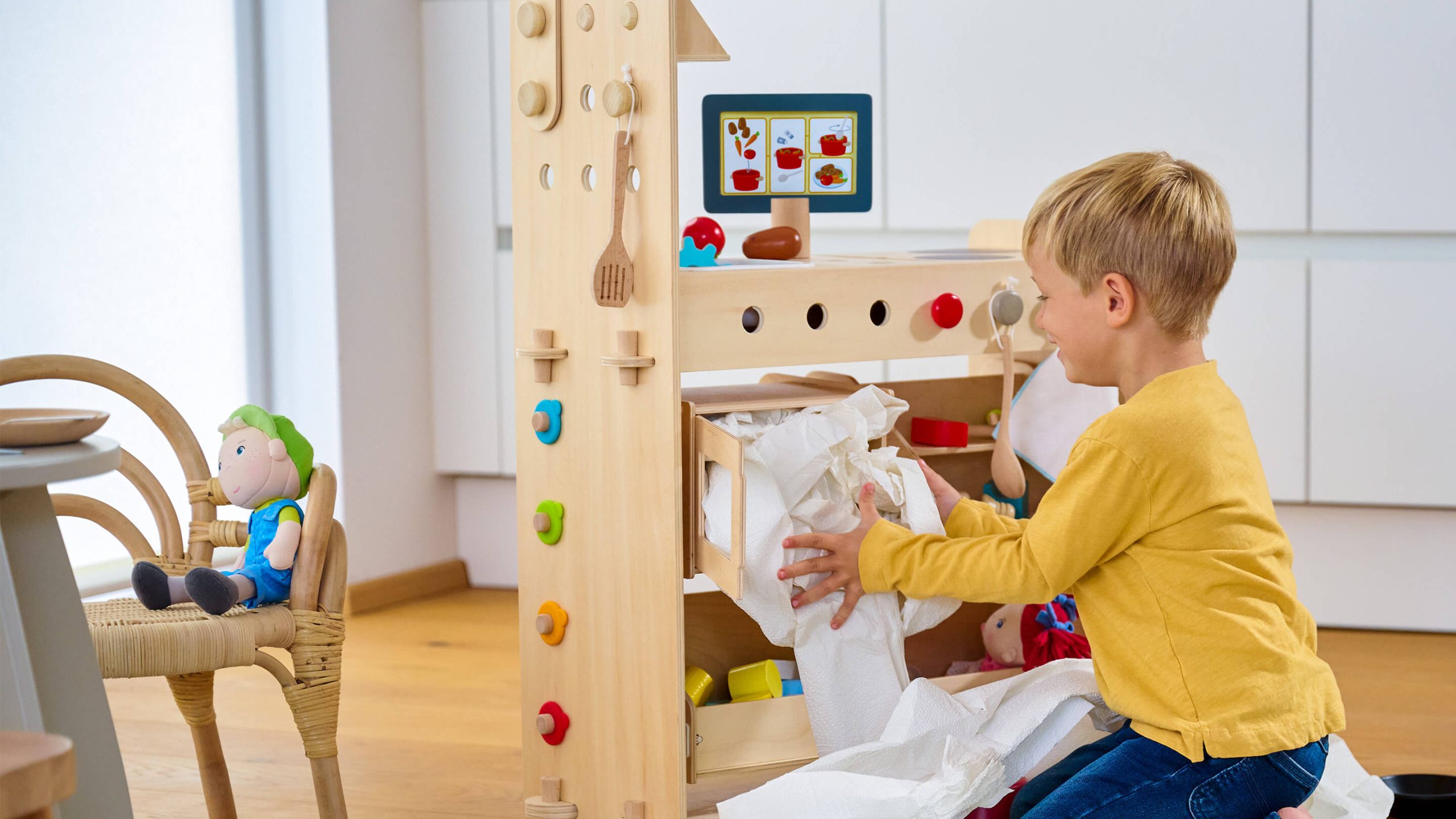 Are There Any Wooden Toys That Encourage Imaginative Play