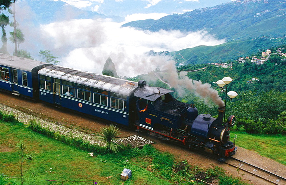 How to Book Toy Train Ride in Darjeeling
