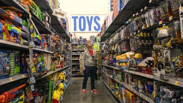 What Kind of Margins Do Toy Sales Reps Want